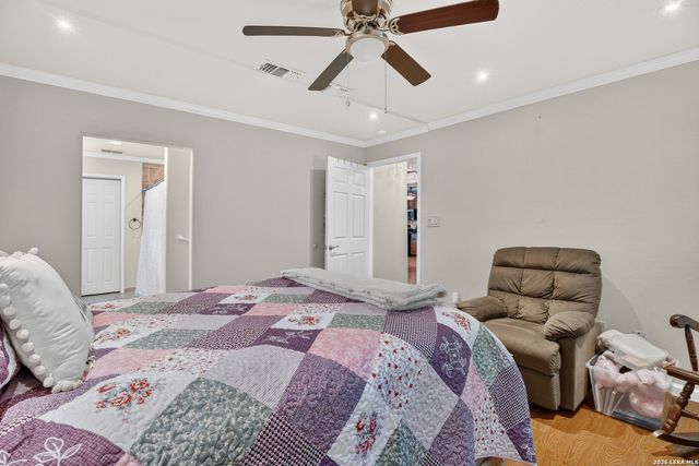 115 CARMEN PL, San Antonio, TX 78207