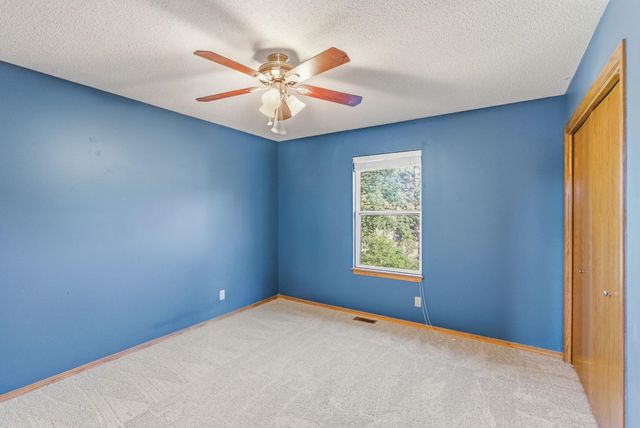 2720 N Beacon Hill, Wichita, KS 67220