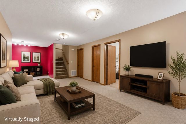 2720 N Beacon Hill, Wichita, KS 67220