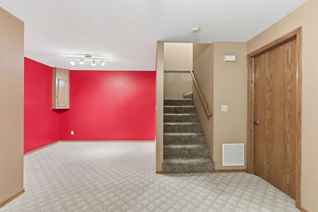 2720 N Beacon Hill, Wichita, KS 67220