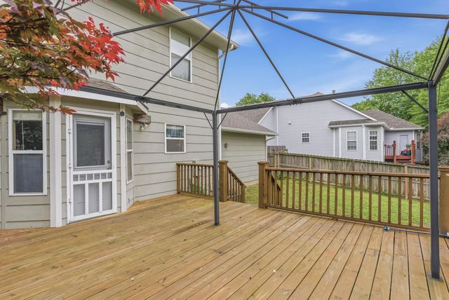 2720 N Beacon Hill, Wichita, KS 67220