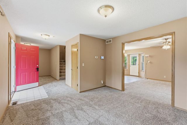 2720 N Beacon Hill, Wichita, KS 67220