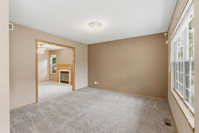 2720 N Beacon Hill, Wichita, KS 67220