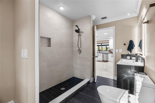 3105 S LAKESHORE COURT, Eustis, FL 32726