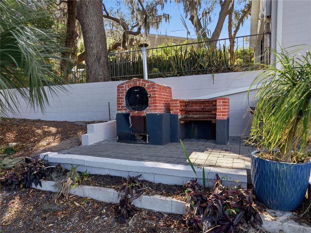 3105 S LAKESHORE COURT, Eustis, FL 32726