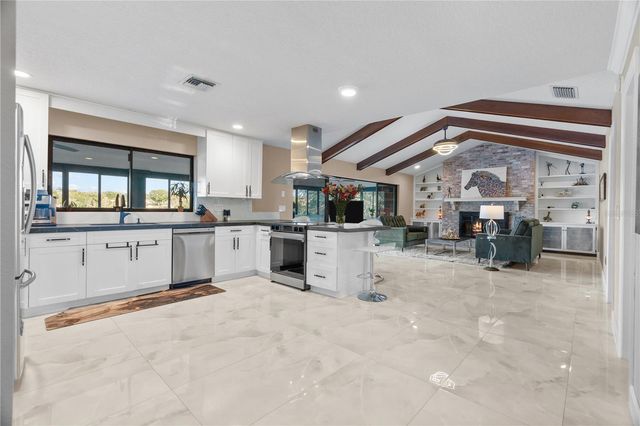 3105 S LAKESHORE COURT, Eustis, FL 32726