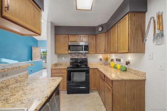 5868 W Asbury Place, Lakewood, CO 80227