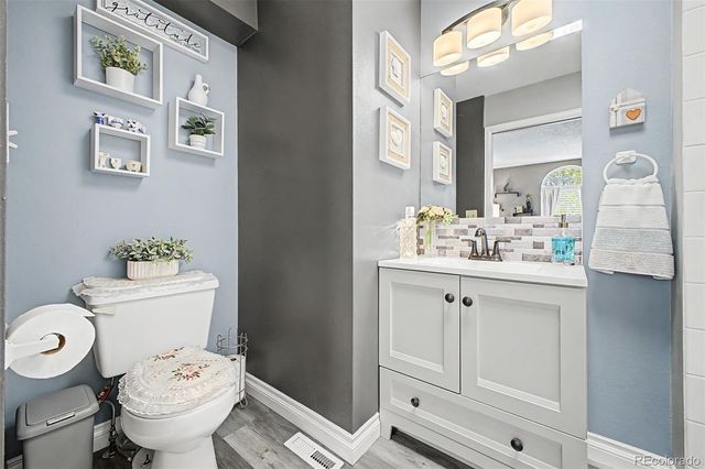5868 W Asbury Place, Lakewood, CO 80227