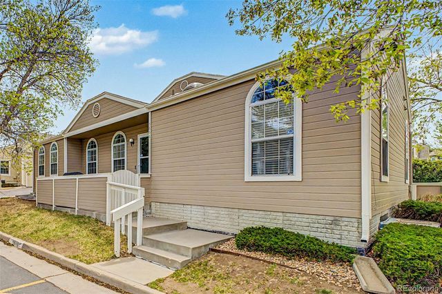 5868 W Asbury Place, Lakewood, CO 80227