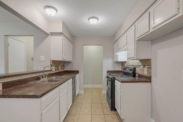 8519 Holly Street, Frisco, TX 75034