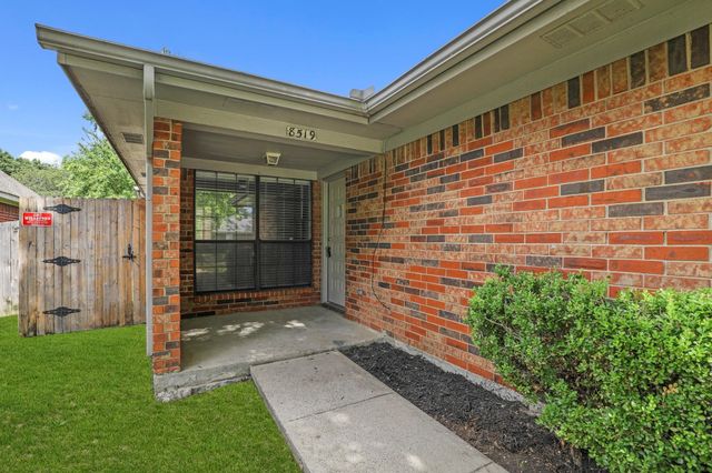 8519 Holly Street, Frisco, TX 75034