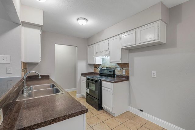 8519 Holly Street, Frisco, TX 75034