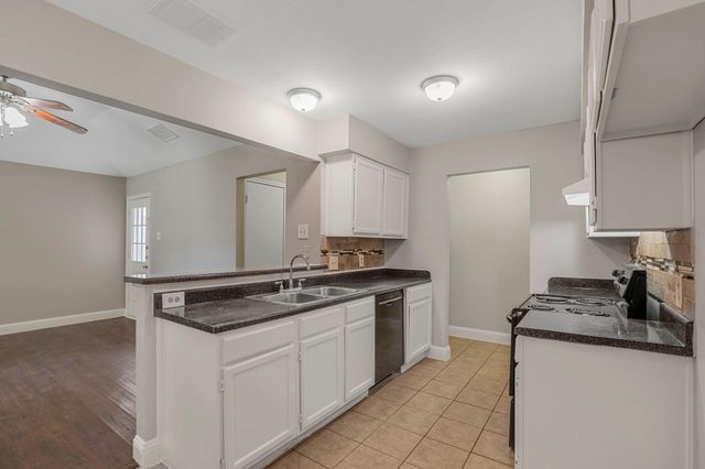 8519 Holly Street, Frisco, TX 75034