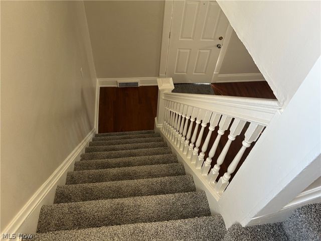 3961 E 53rd Street, Newburgh Heights, OH 44105