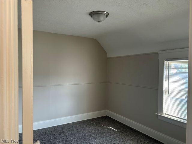 3961 E 53rd Street, Newburgh Heights, OH 44105