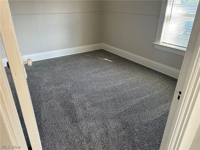 3961 E 53rd Street, Newburgh Heights, OH 44105