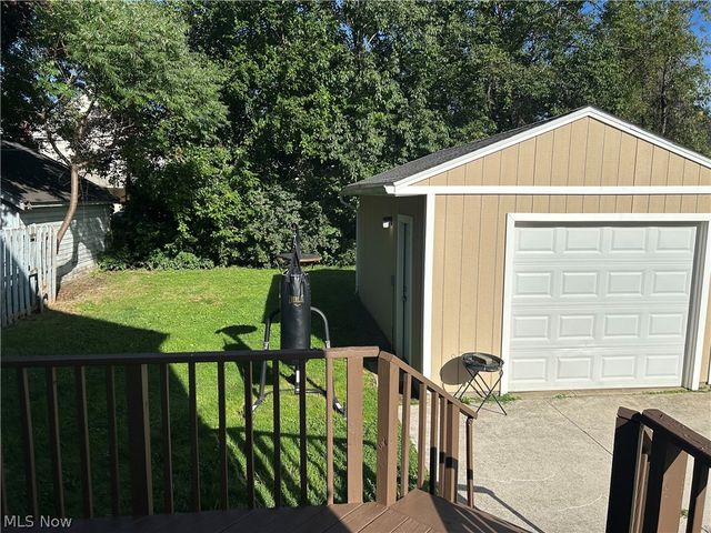 3961 E 53rd Street, Newburgh Heights, OH 44105