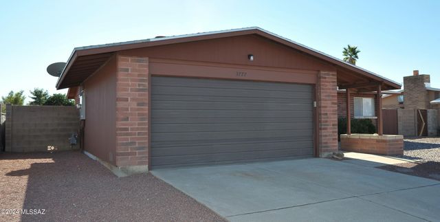 3777 W Horizon Hills Drive, Tucson, AZ 85741