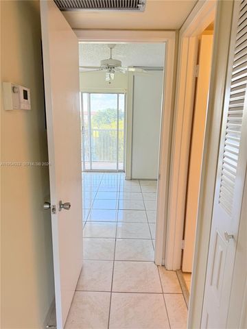 850 SW 133rd Ter 416B, Pembroke Pines, FL 33027