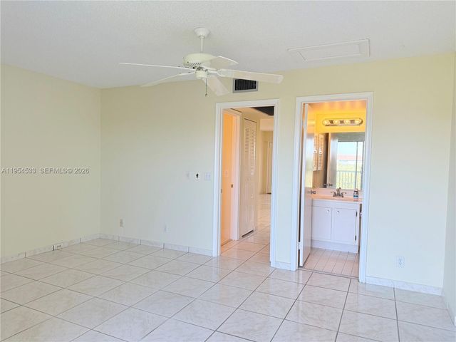 850 SW 133rd Ter 416B, Pembroke Pines, FL 33027