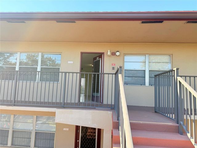 850 SW 133rd Ter 416B, Pembroke Pines, FL 33027