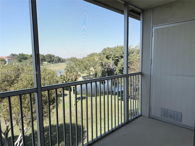850 SW 133rd Ter 416B, Pembroke Pines, FL 33027