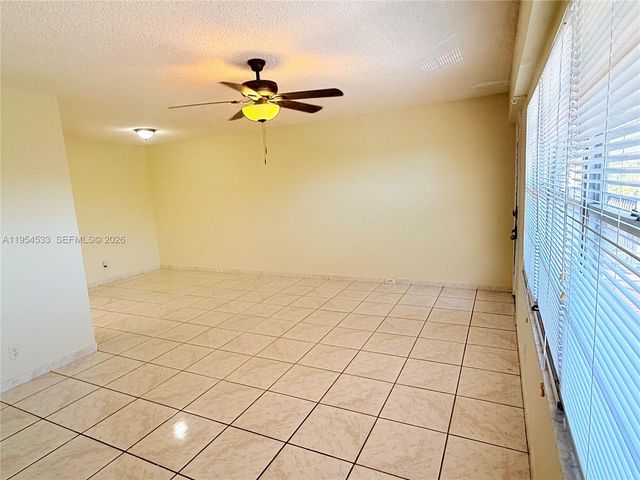 850 SW 133rd Ter 416B, Pembroke Pines, FL 33027