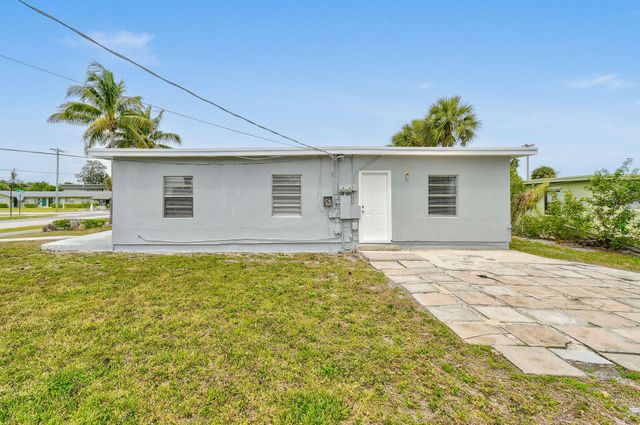 652 Bayberry Drive, Lake Park, FL 33403