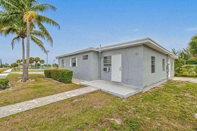 652 Bayberry Drive, Lake Park, FL 33403