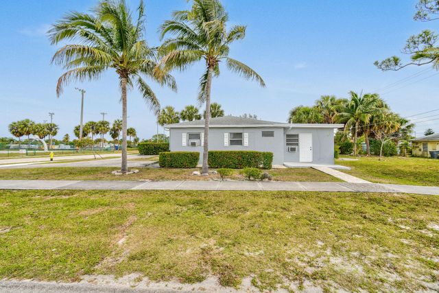 652 Bayberry Drive, Lake Park, FL 33403