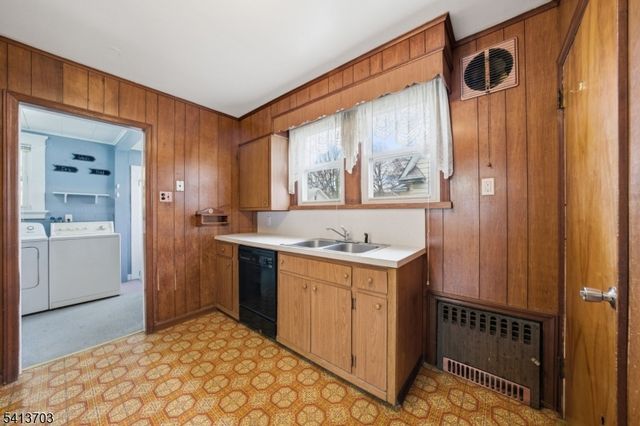 149 Roessler St, Boonton Town, NJ 07005