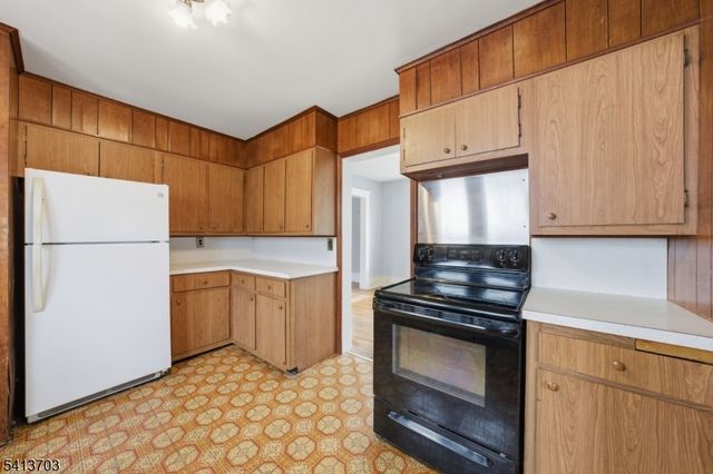 149 Roessler St, Boonton Town, NJ 07005