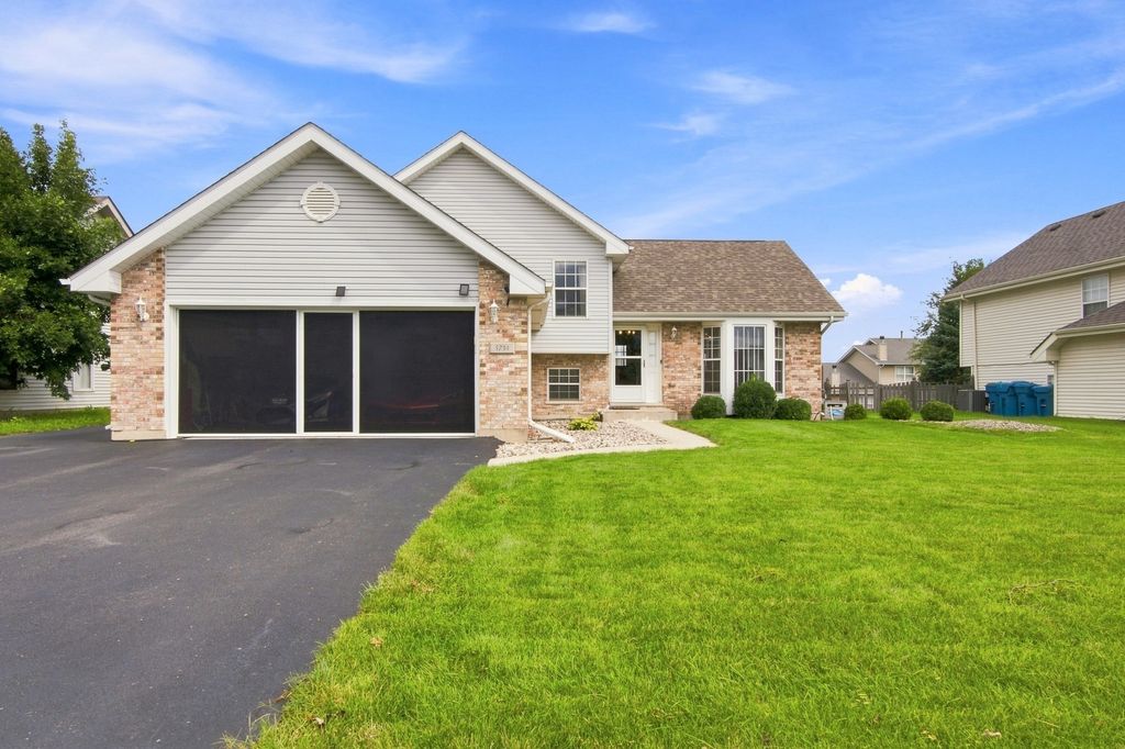 5734 W Roosevelt Street, Monee, IL 60449