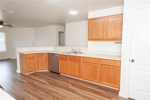 108 Hollow Tree Drive, Red Oak, TX 75154