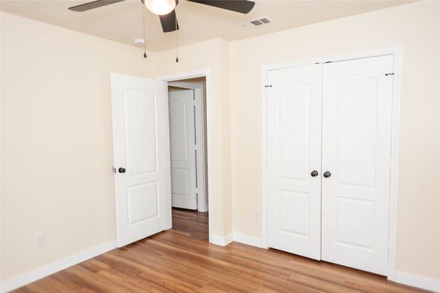 108 Hollow Tree Drive, Red Oak, TX 75154