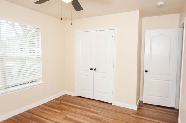 108 Hollow Tree Drive, Red Oak, TX 75154