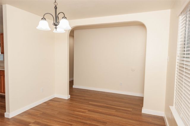 108 Hollow Tree Drive, Red Oak, TX 75154