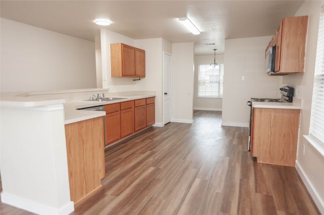 108 Hollow Tree Drive, Red Oak, TX 75154