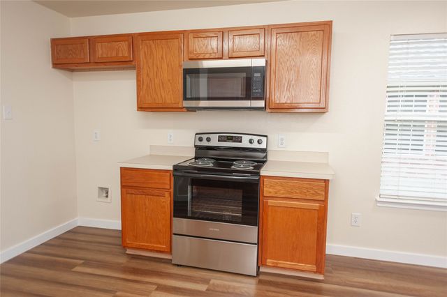 108 Hollow Tree Drive, Red Oak, TX 75154