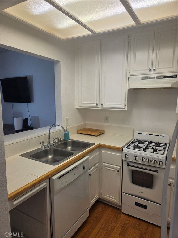 28 Pica Flor #44 44, Rancho Santa Margarita, CA 92688 — photo 3
