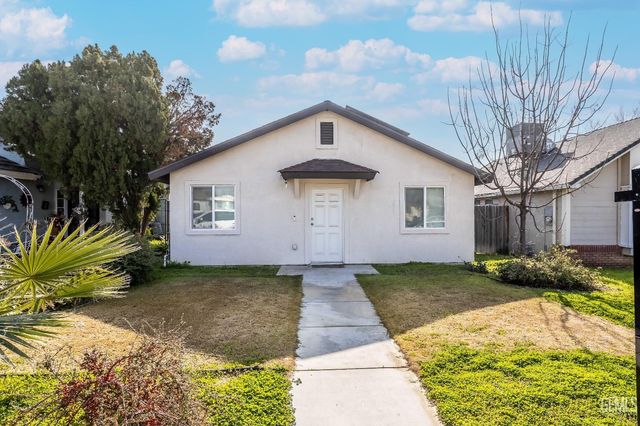 8405 Pioneer Drive, Bakersfield, CA 93306