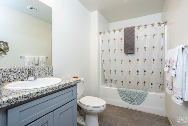 8405 Pioneer Drive, Bakersfield, CA 93306