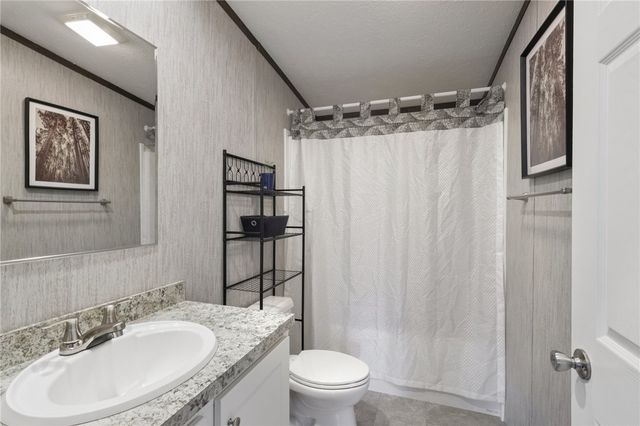 996 Monaca Rd, Center Twp, PA 15061