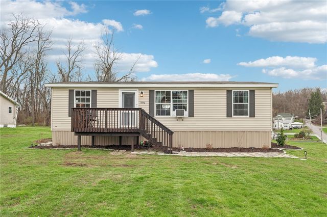 996 Monaca Rd, Center Twp, PA 15061