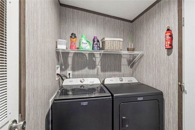 996 Monaca Rd, Center Twp, PA 15061