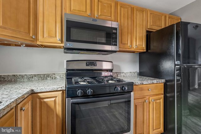 215 SAINT HELENA AVE, Dundalk, MD 21222