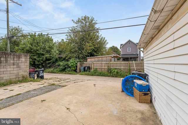 215 SAINT HELENA AVE, Dundalk, MD 21222