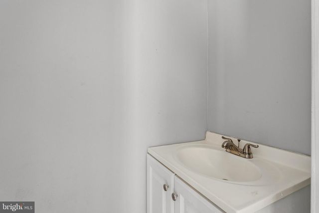 215 SAINT HELENA AVE, Dundalk, MD 21222