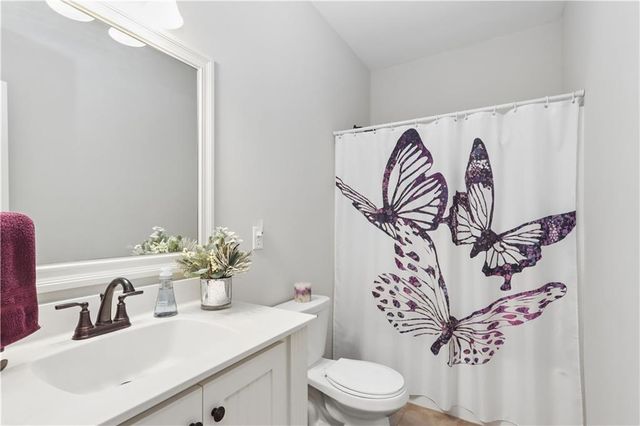 805 Cedar Ridge Drive, Raymore, MO 64083