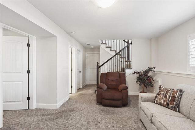 805 Cedar Ridge Drive, Raymore, MO 64083